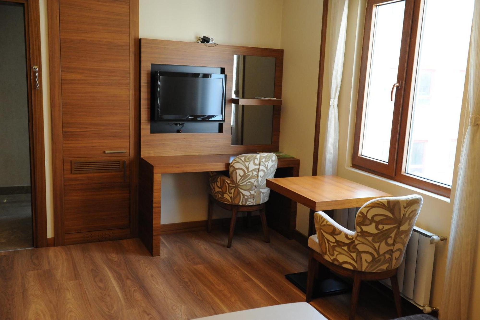 Izmit Saray Hotel Kocaeli Exterior photo