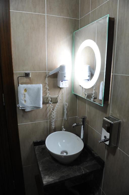 Izmit Saray Hotel Kocaeli Exterior photo