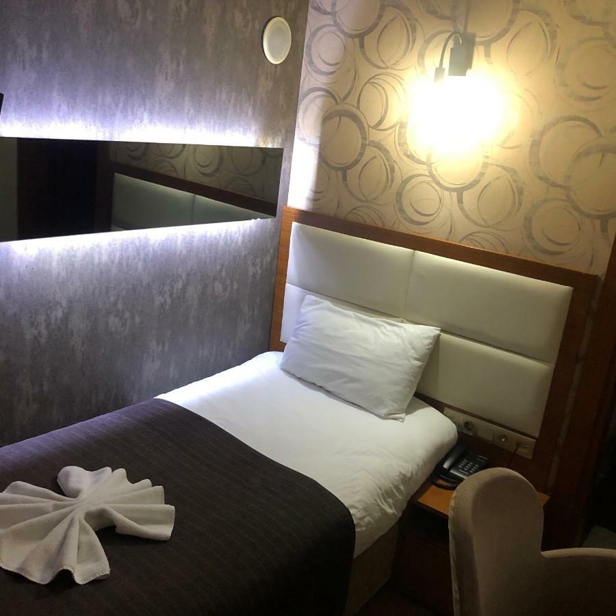 Izmit Saray Hotel Kocaeli Exterior photo